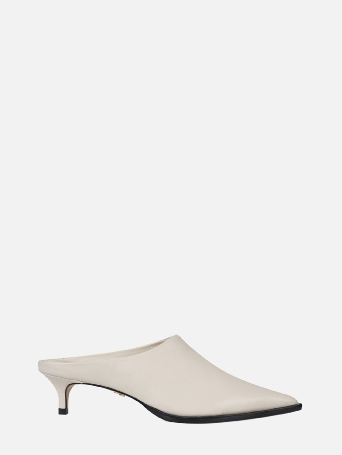 MULE ASTRID BAUNILHA