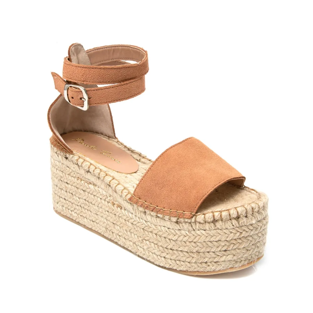 FLATFORM SABRINA CARAMELO