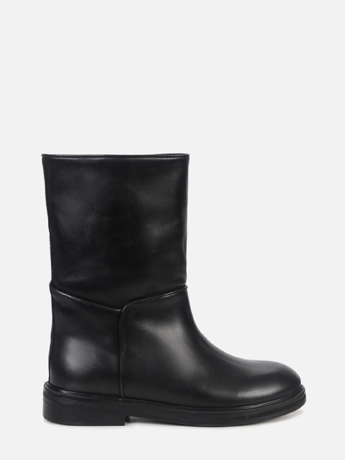 Bota Teodora Preto