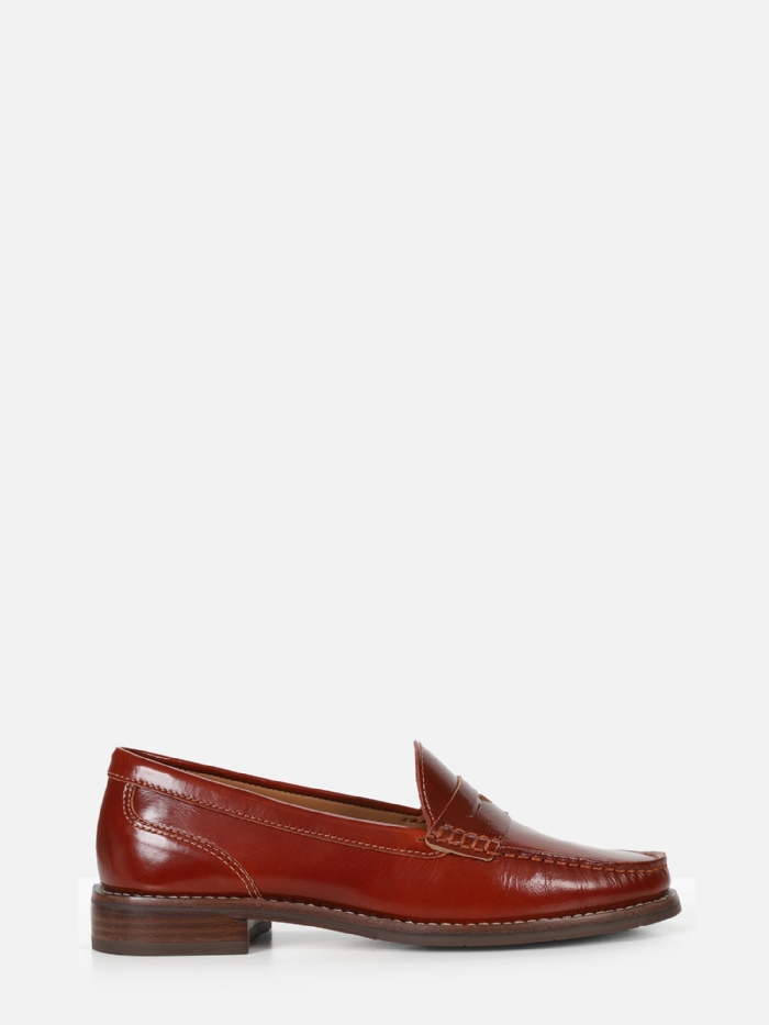 MOCASSIM EM COURO CASSIE TELHA