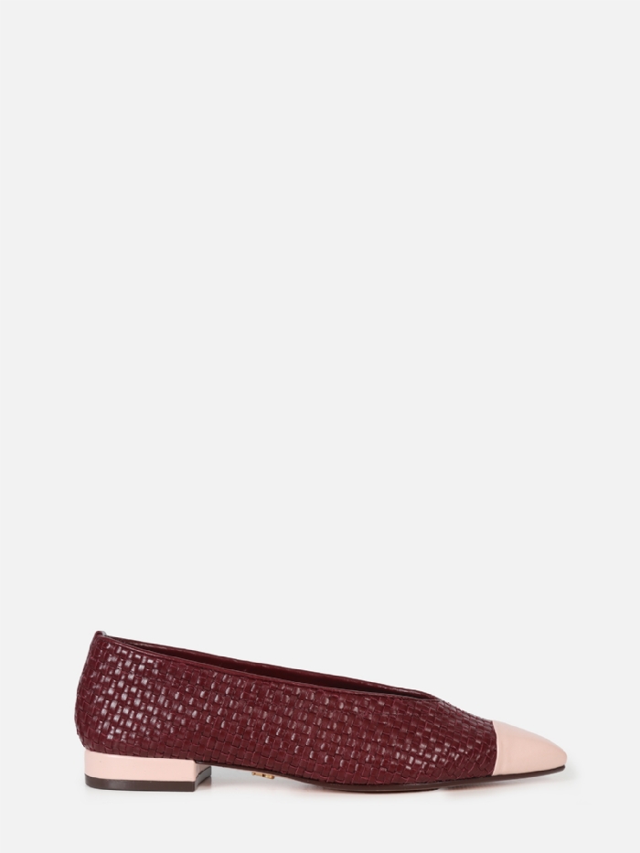 SAPATILHA EM COURO ALICIA BURGUNDY TRESSE BIQUERA
