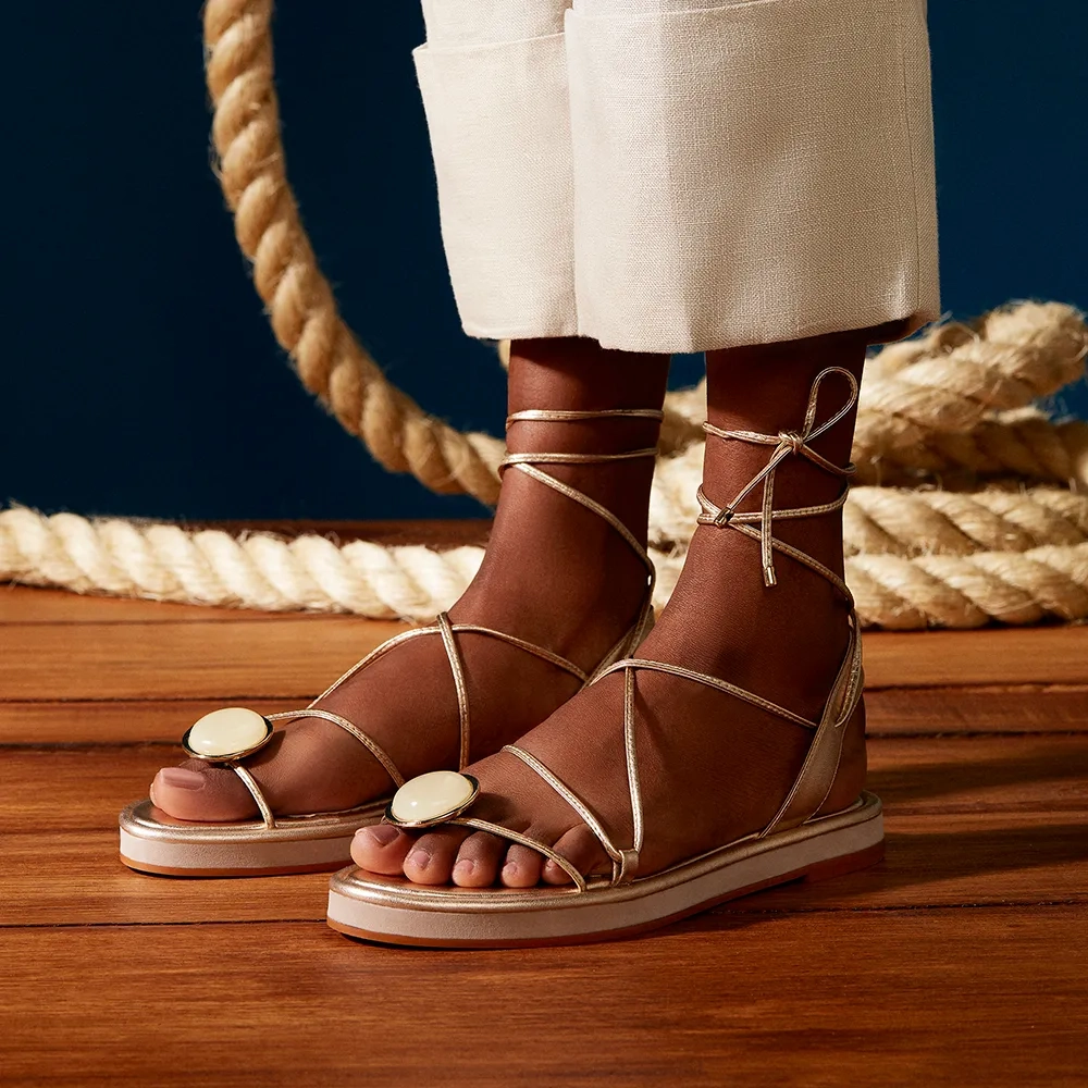 RASTEIRA LARA SATURNO