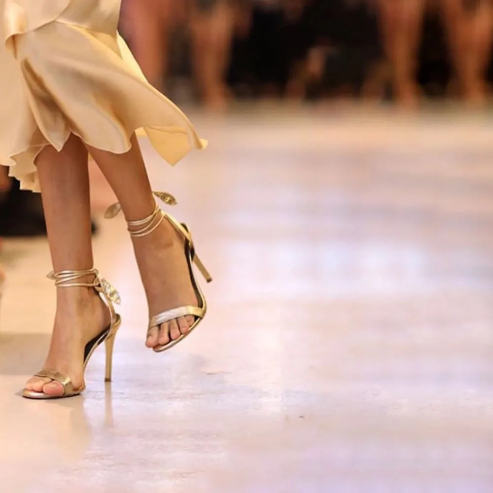 SANDÁLIA CAROL  DOURADO