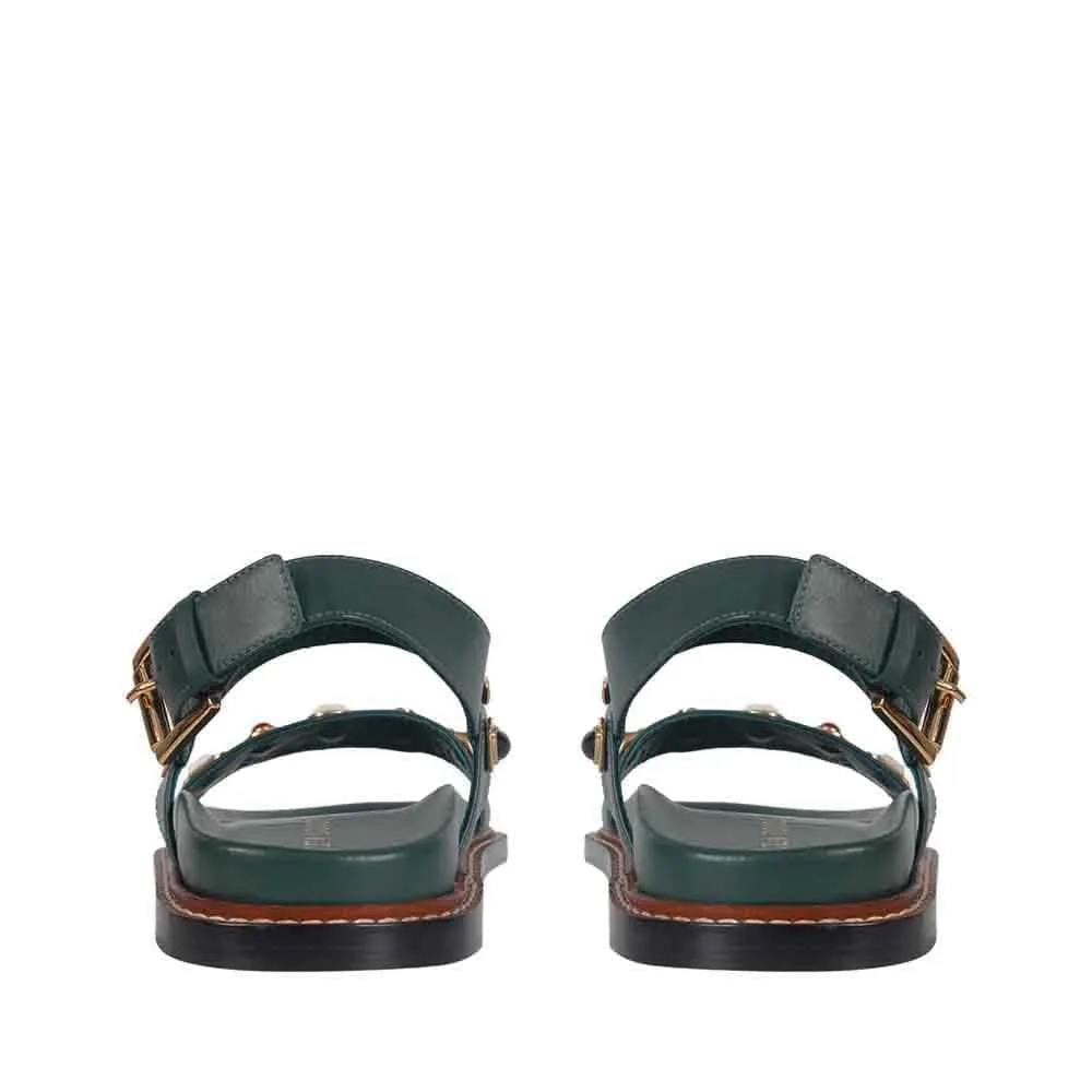 RASTEIRA MILLENA ESMERALDA