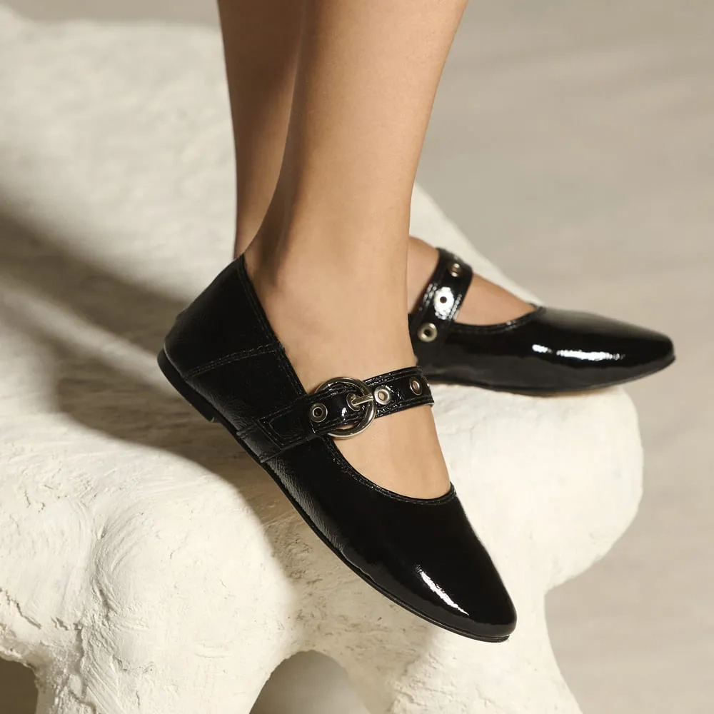 SAPATILHA CLOE PRETO