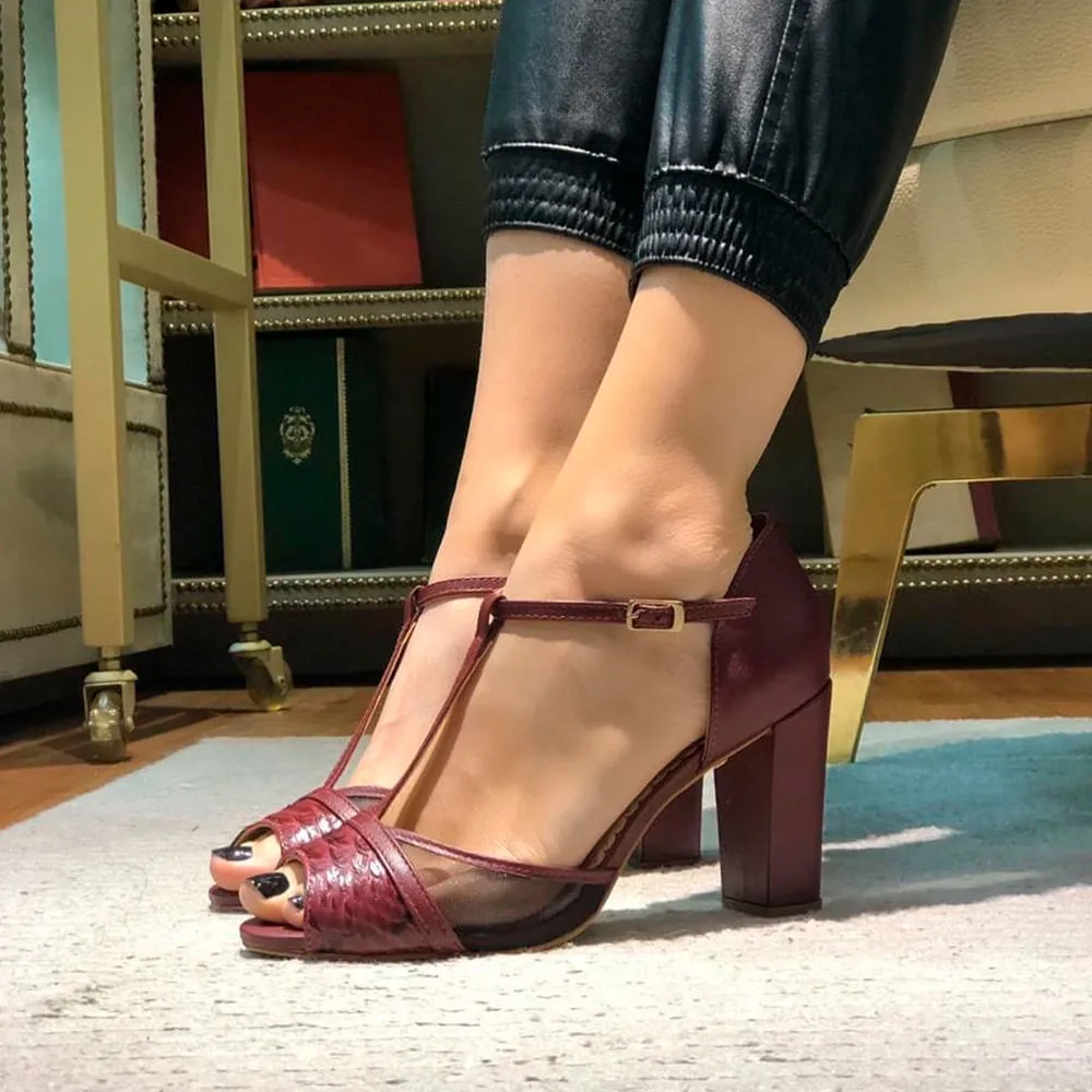 SANDÁLIA DANIELE VINHO