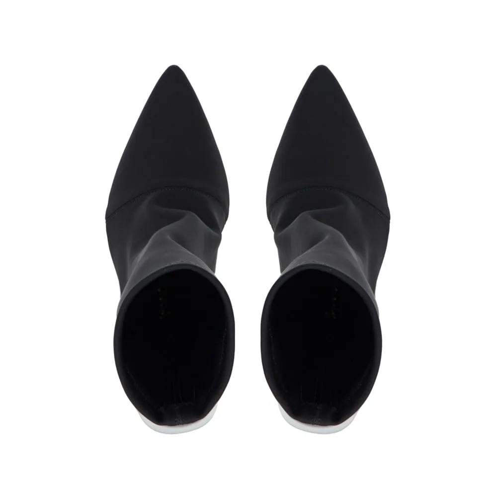 BOTA ALEXA SALTO ACRÍLICO PRETO