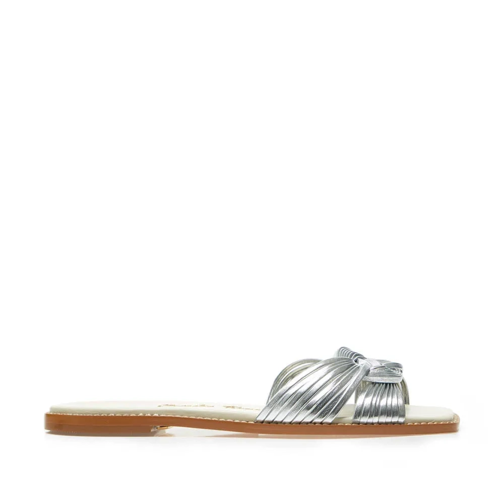 RASTEIRA ADELE PRATA