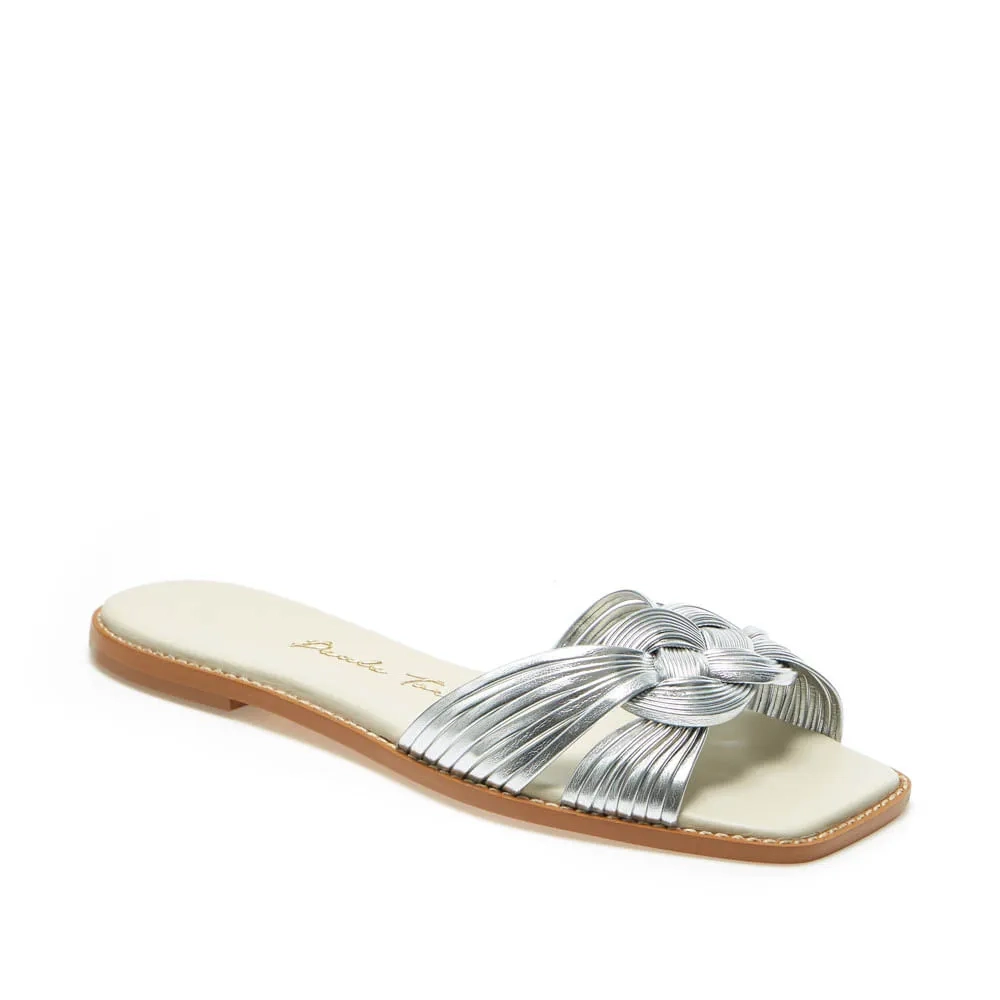 RASTEIRA ADELE PRATA