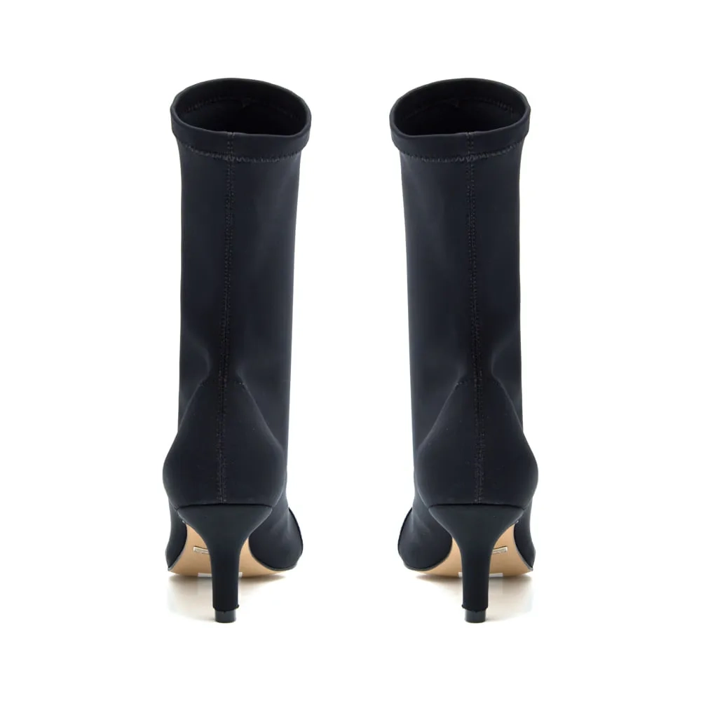 BOTA NEW EMILY PRETO