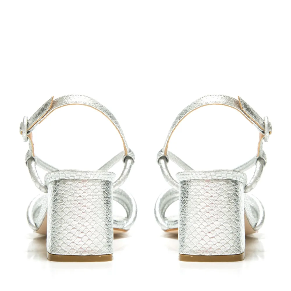 SANDÁLIA ISIS PRATA