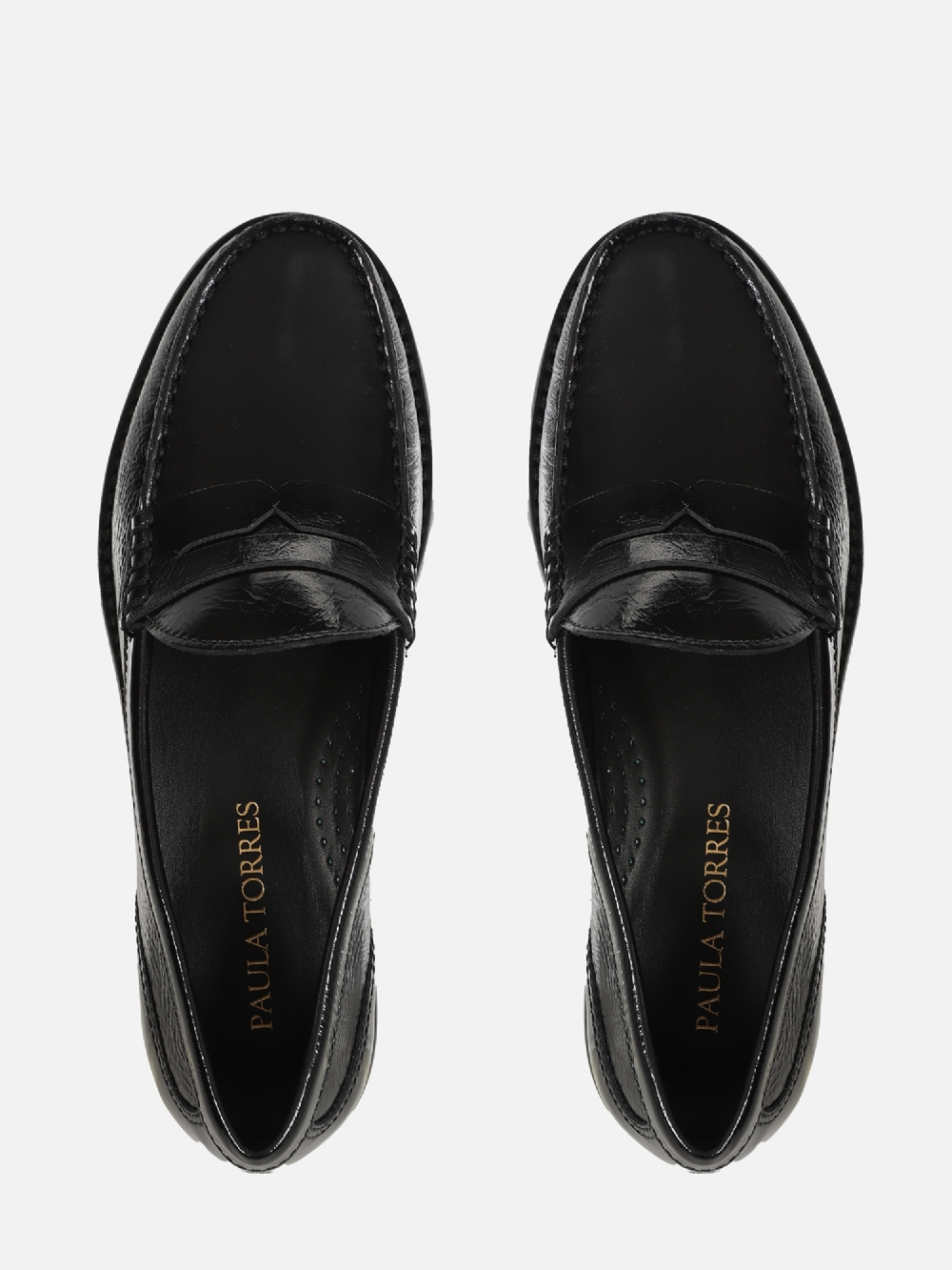 MOCASSIM EM COURO CASSIE PRETO